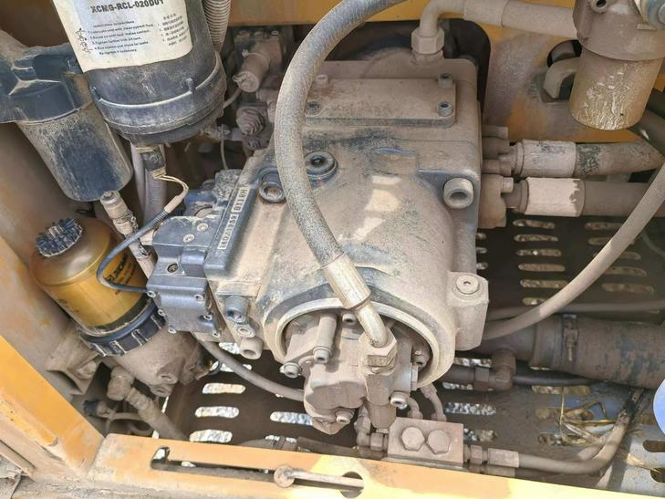 Buy XCMG XE215 Used Excavator / 1
