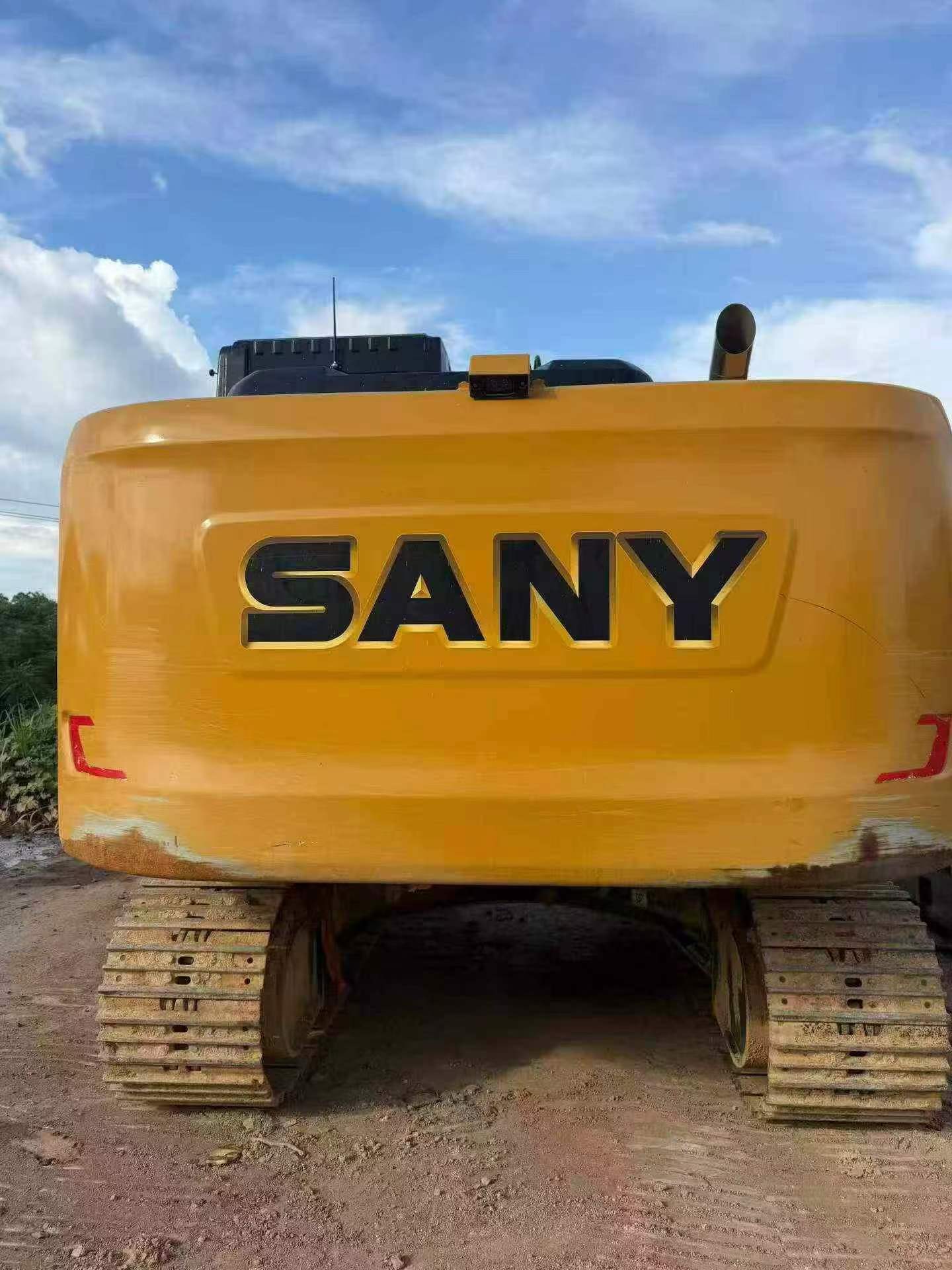 Buy Sany SY135 Used Excavator / 2
