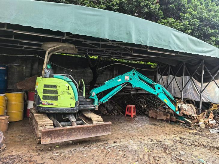 Buy Yanmar Vio30-5 Used Excavator / 1