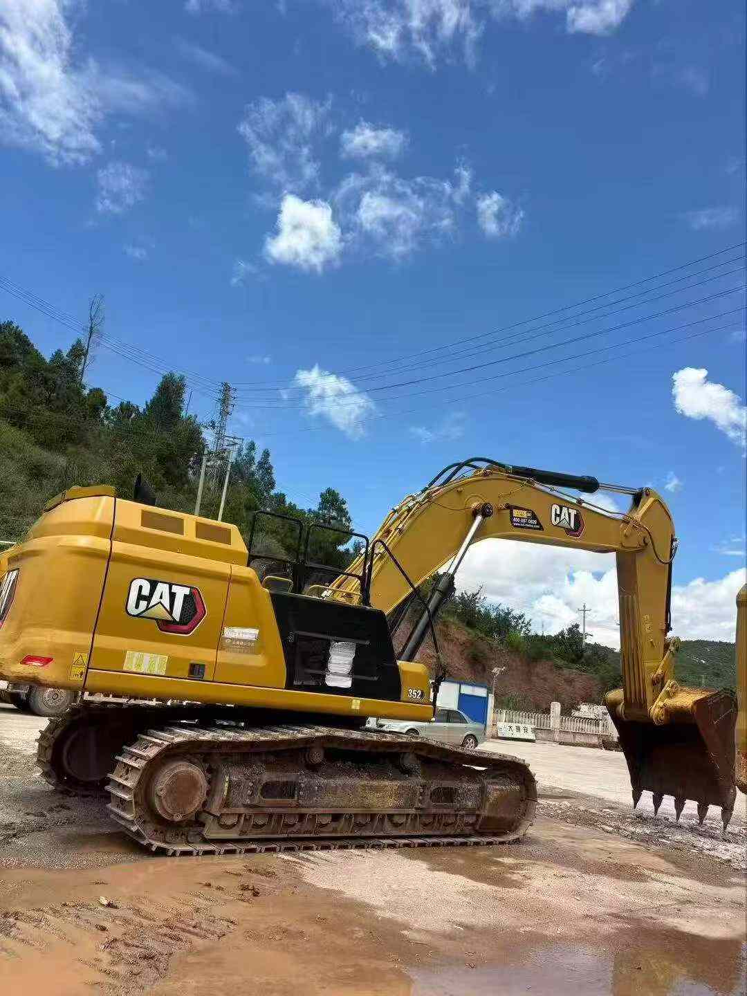 Buy Caterpillar CAT352 Used Excavator / 2