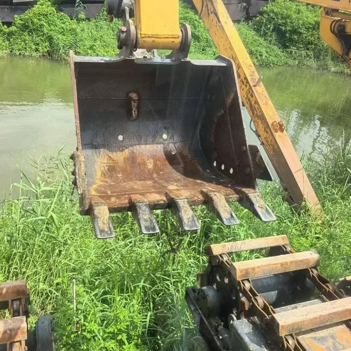 Buy XCMG XE75C Used Excavator / 2