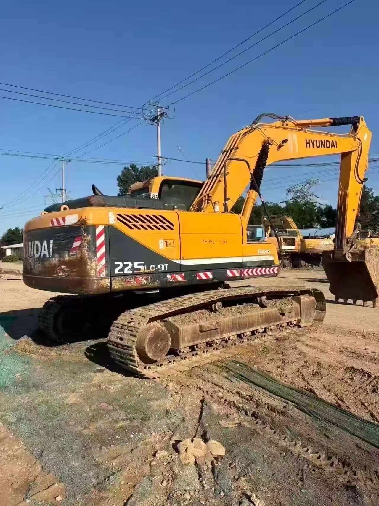 Buy Hyundai R225-7 Used Excavator / 3