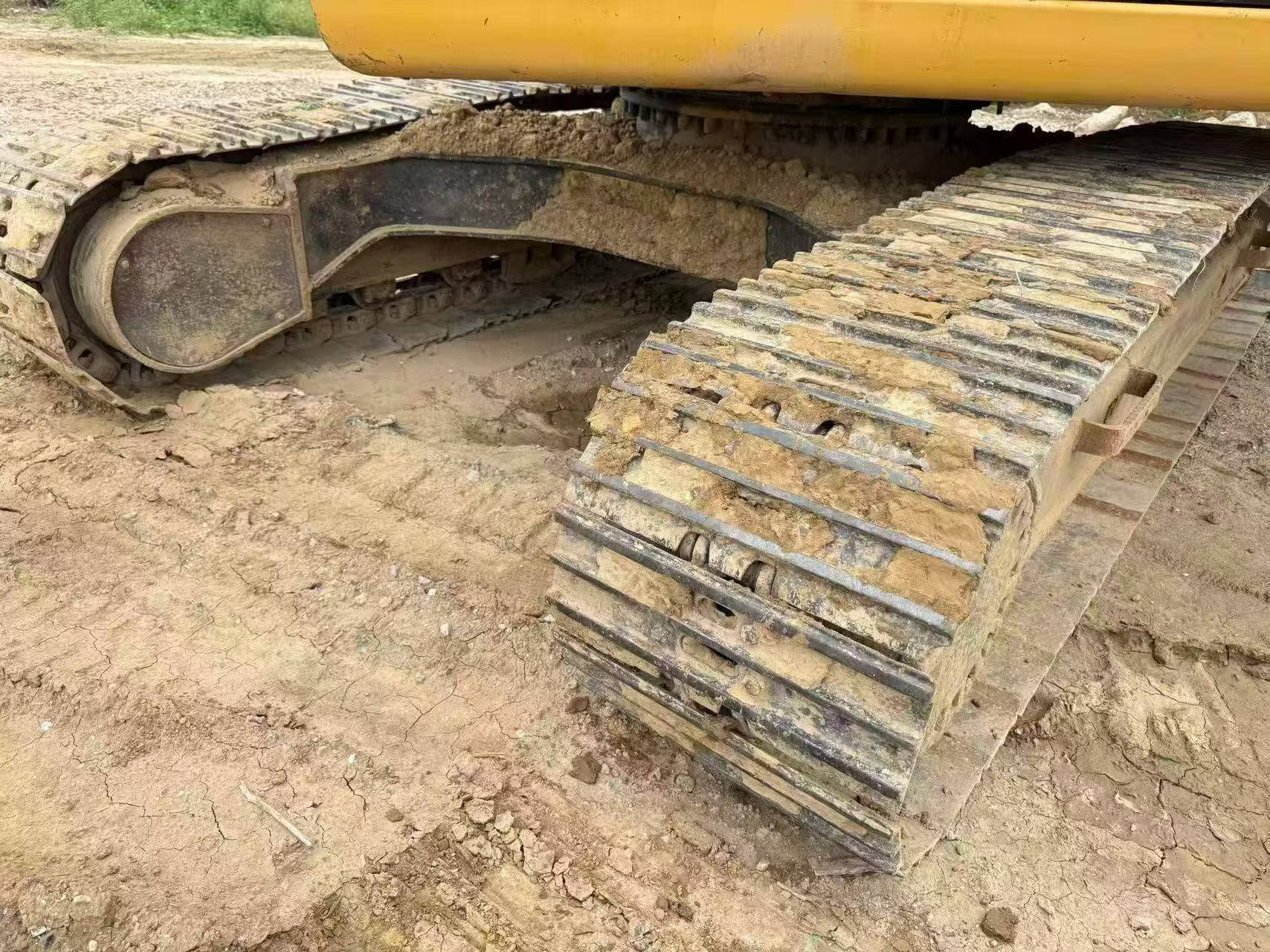 Buy Caterpillar 323 Used Excavator / 6