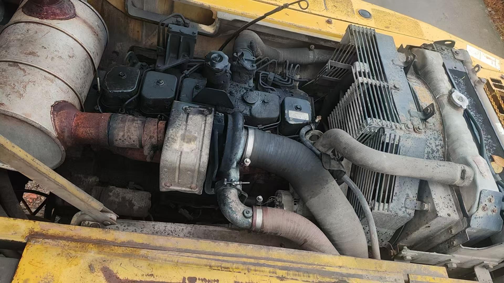 Buy Komatsu PC200-7 Used Excavator / 5