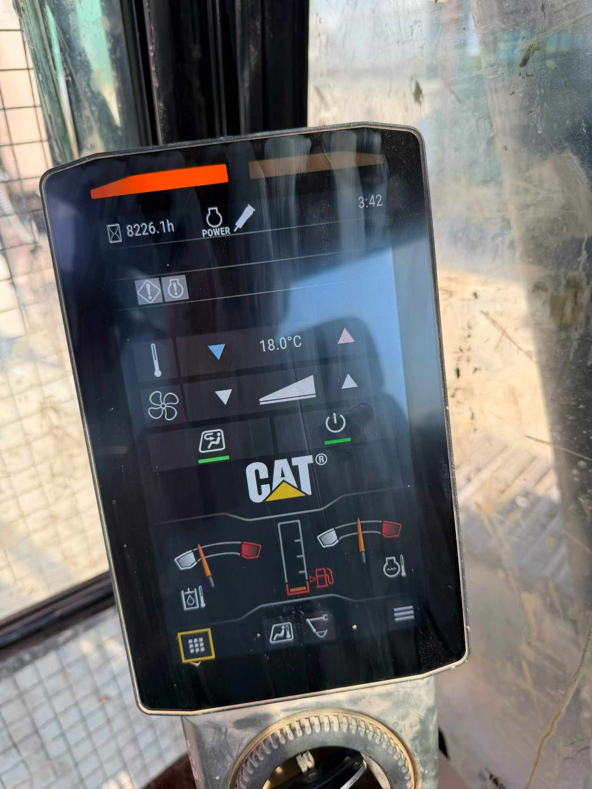 Buy Caterpillar 323 Used Excavator / 5
