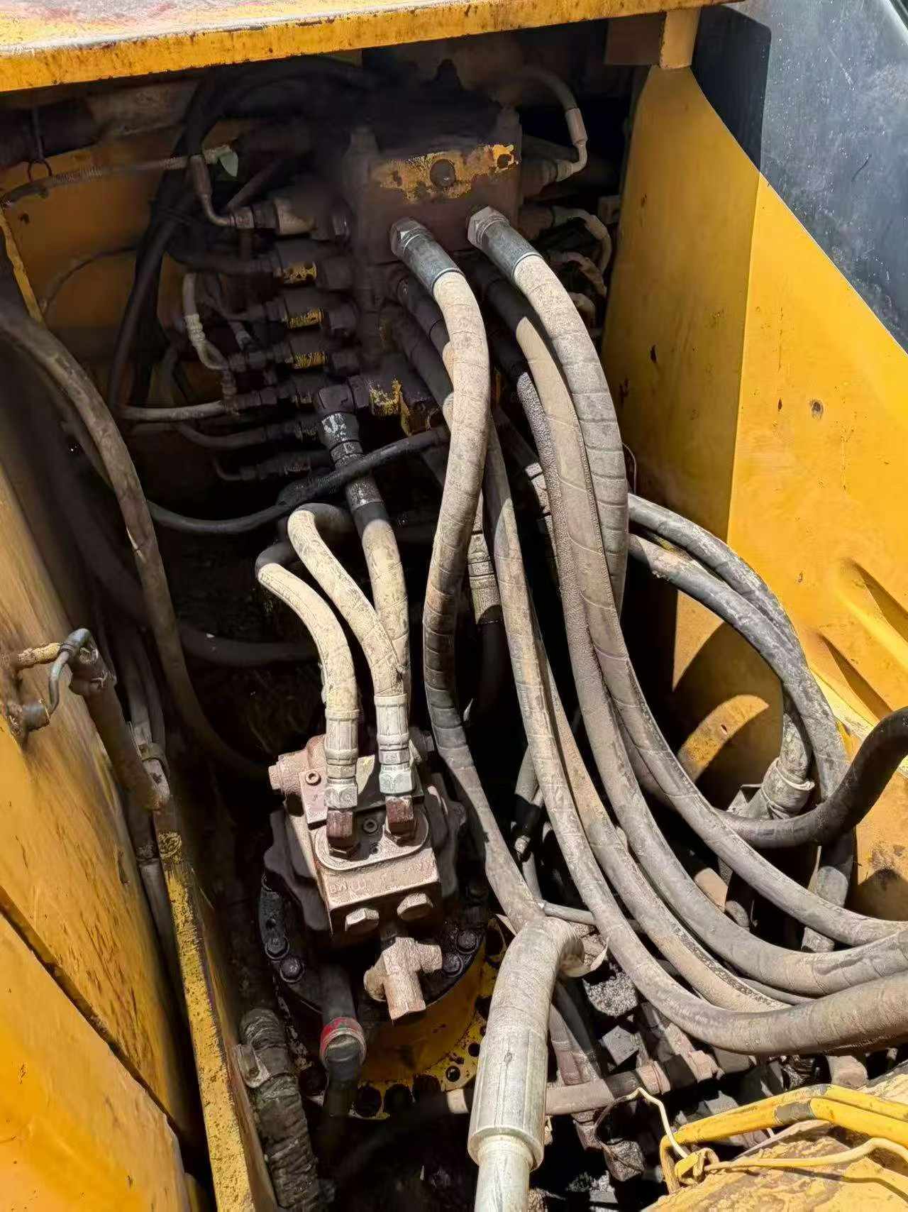 Buy Komatsu PC130-7 Used Excavator / 5