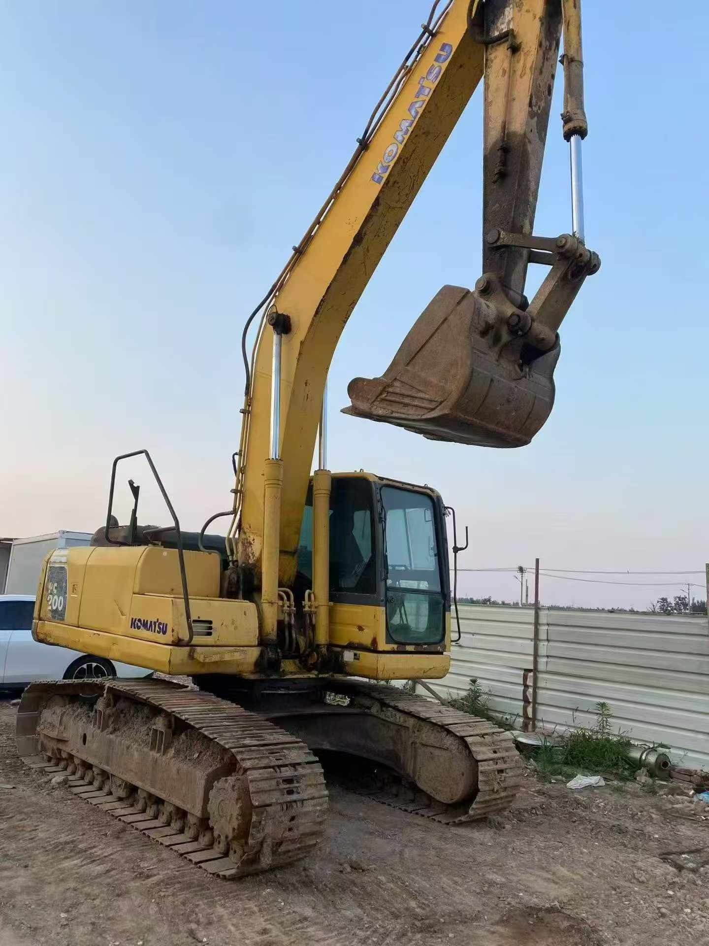 Buy Komatsu PC200-8 Used Excavator / 3