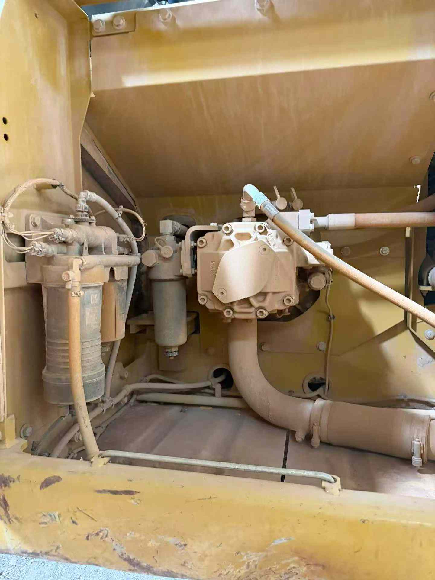 Buy Caterpillar 323 Used Excavator / 5