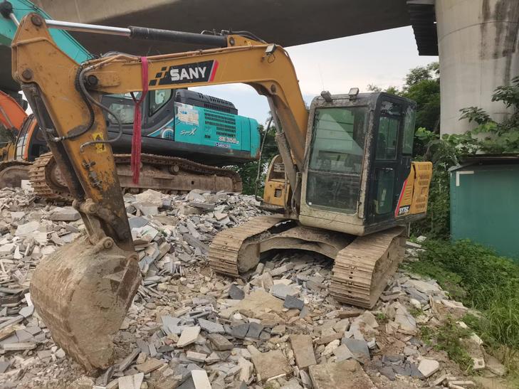 Buy Sany SY75 Used Excavator / 1