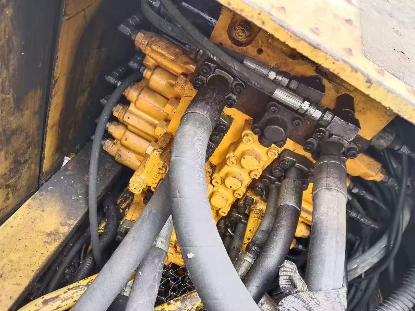 Buy Komatsu PC240-6 Used Excavator / 7