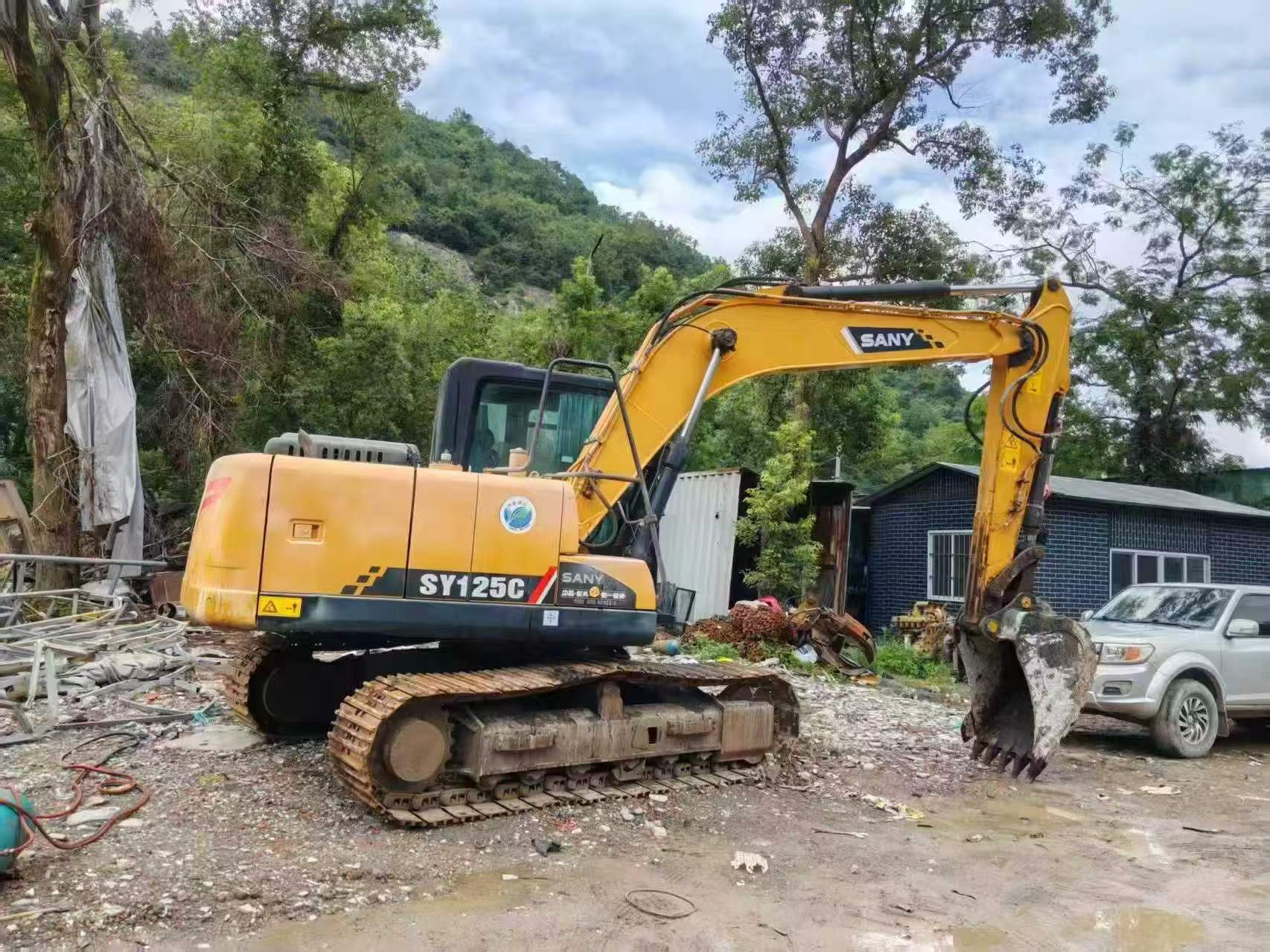 Buy Sany SY125C Used Excavator / 2