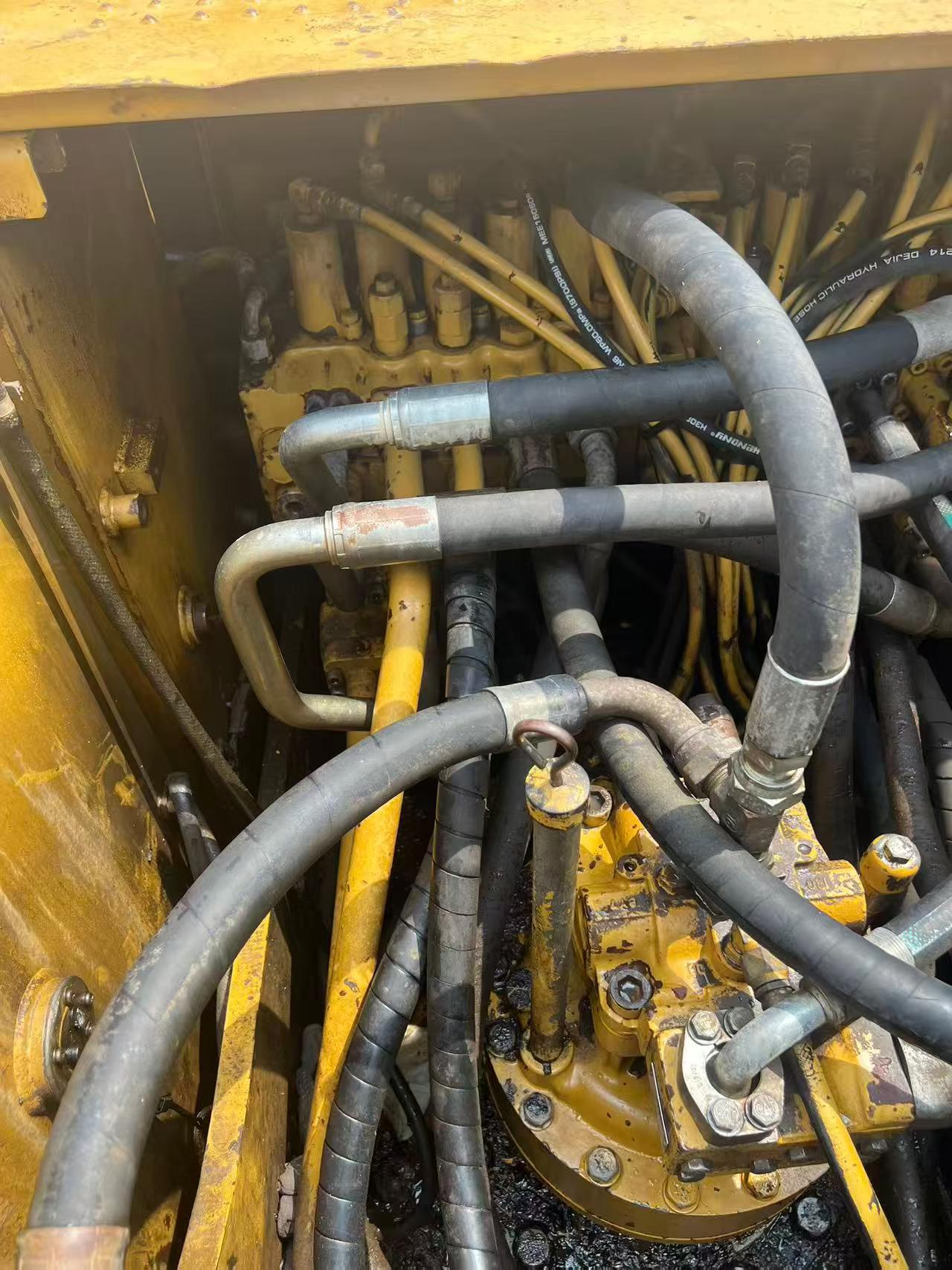Buy Caterpillar 320D Used Excavator / 4