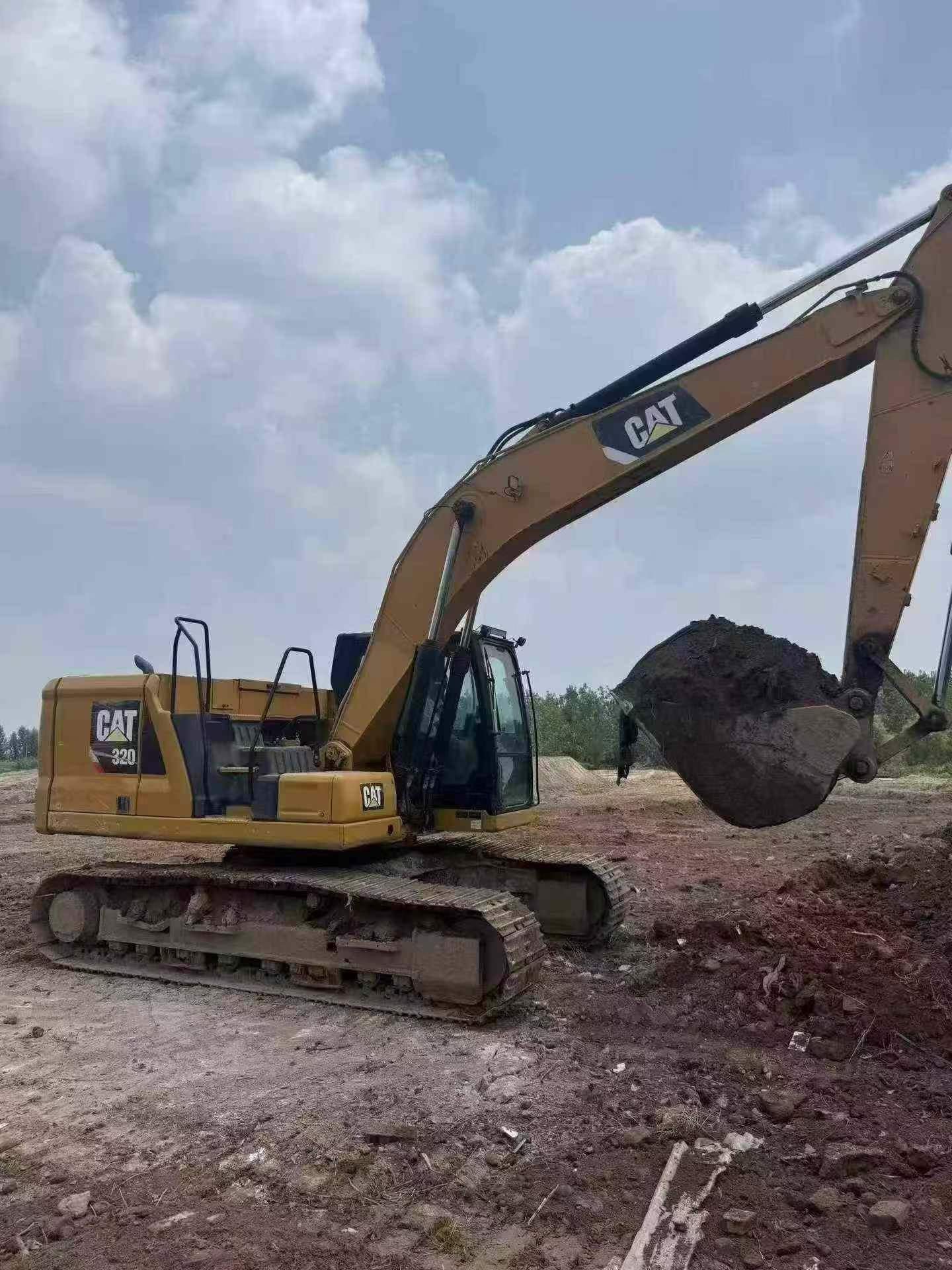 Buy Caterpillar 320A Used Excavator / 9