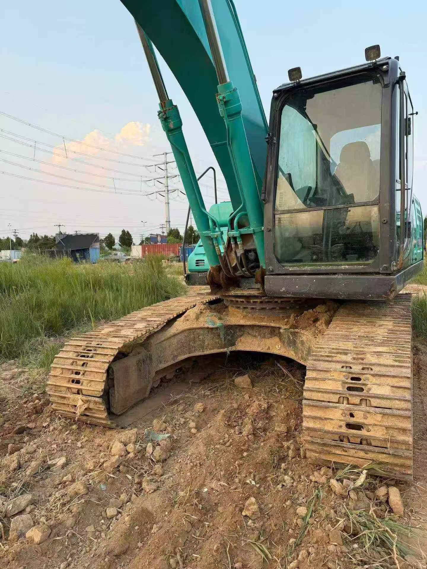 Buy Kobelco SK200 Used Excavator / 8