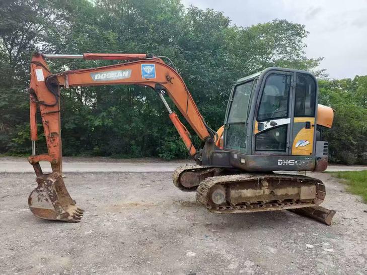 Buy Doosan DH60-7 Used Excavator / 1