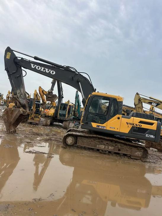 Buy Volvo EC210B Used Excavator / 1