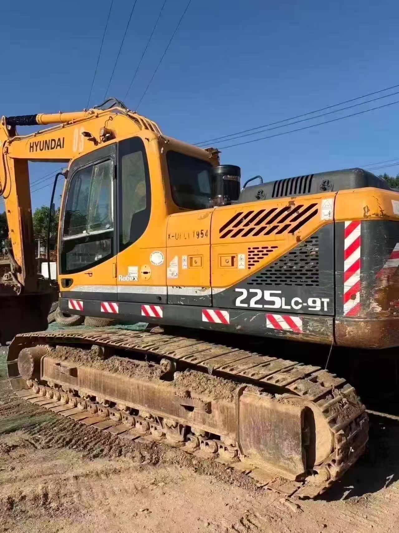 Buy Hyundai R225-7 Used Excavator / 2