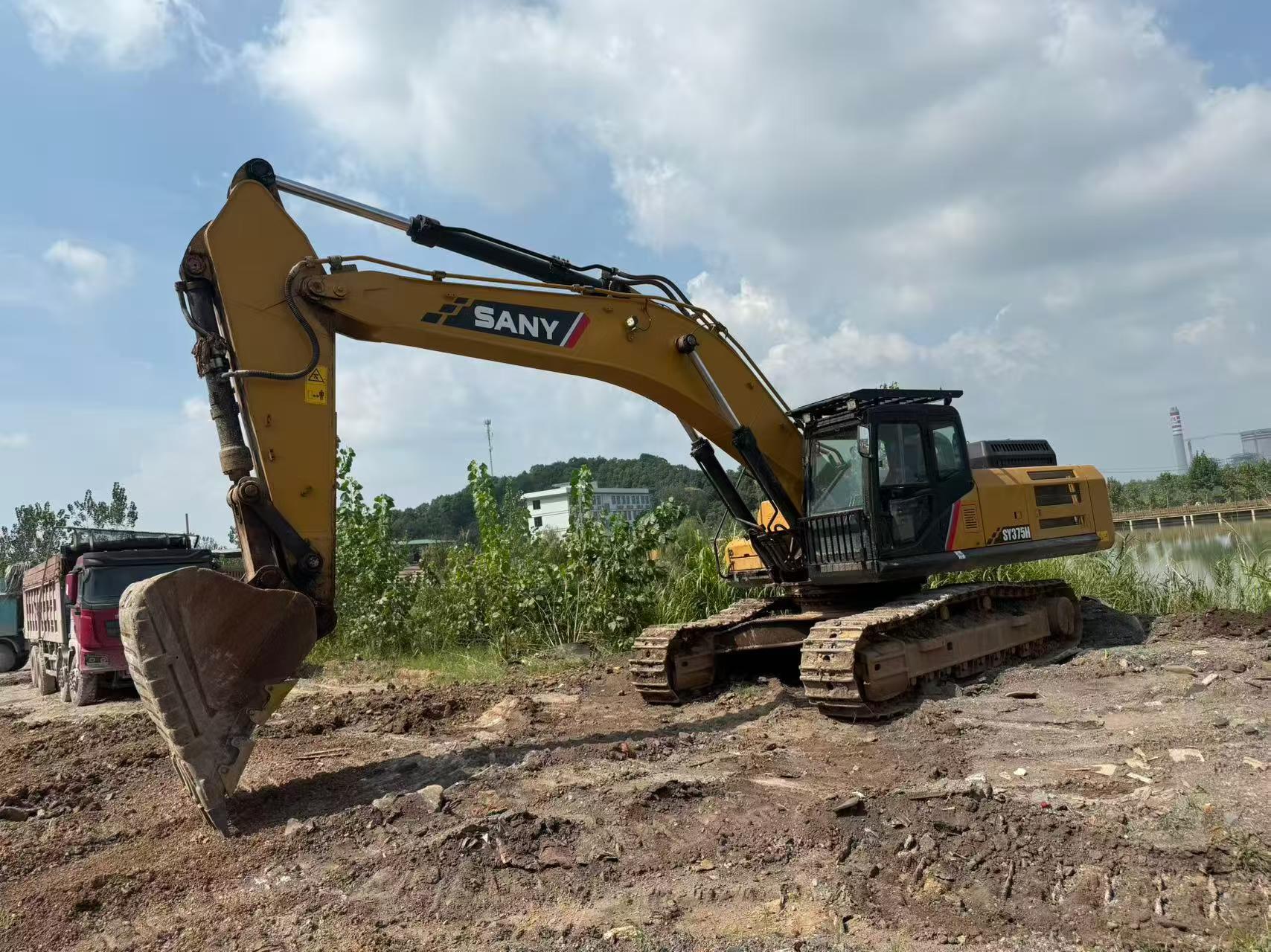 Buy Sany SY375H Used Excavator / 2 Buy Sany SY375H Used Excavator / 2