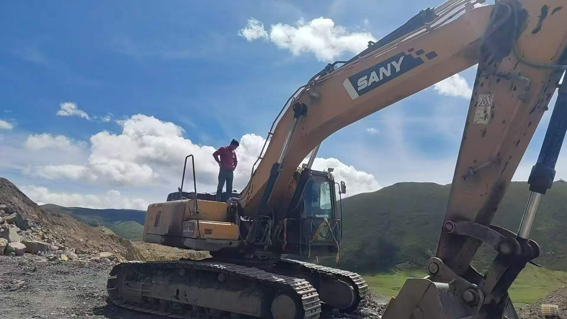 Buy Sany SY285C Used Excavator / 3 Buy Sany SY285C Used Excavator / 3
