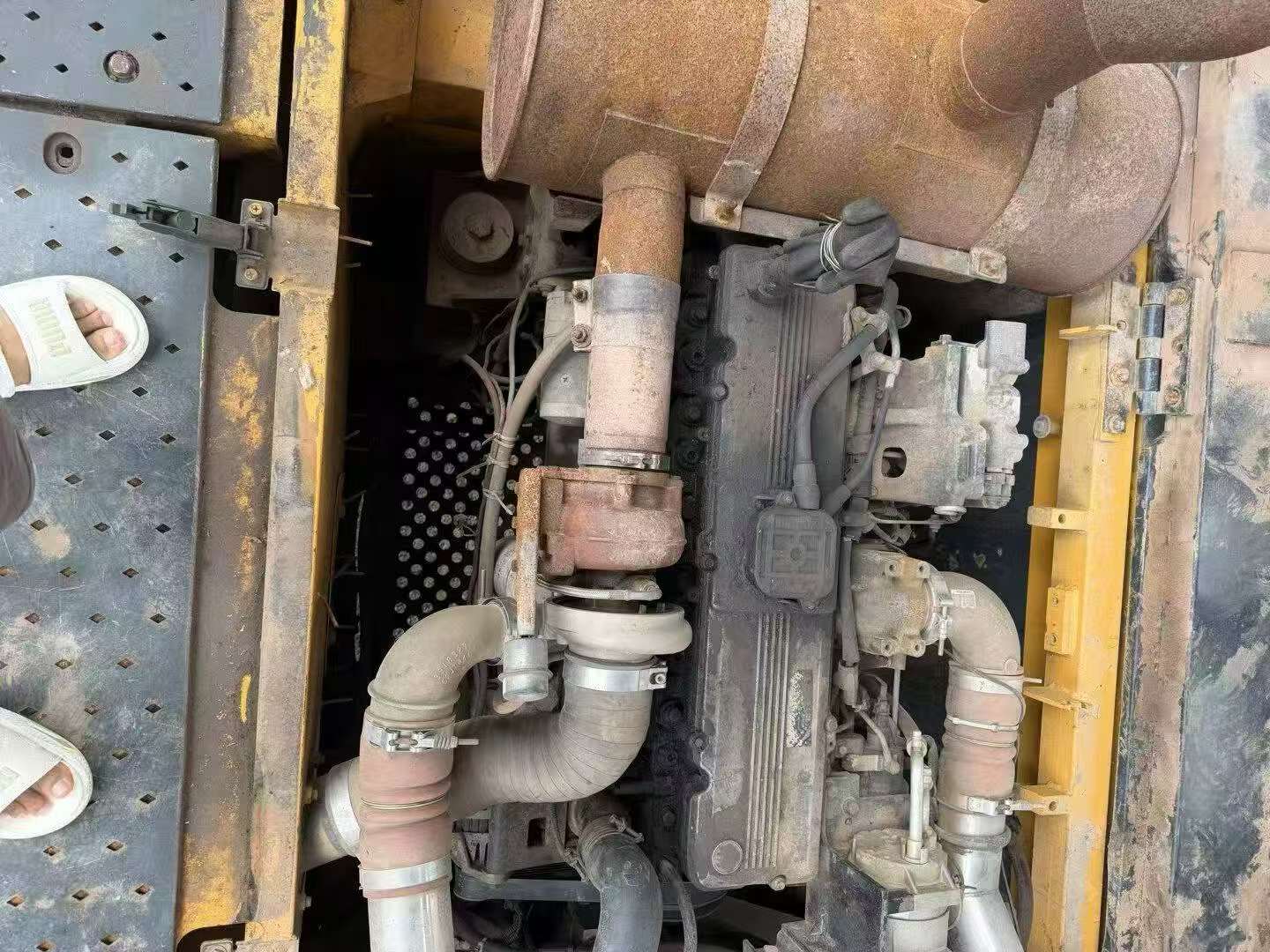 شراء حفارة Hyundai R335-7 مستعملة / 5