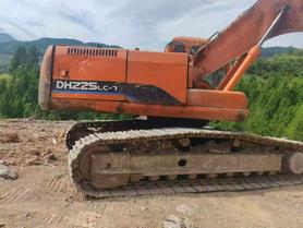 Buy Doosan DH225-7 Used Excavator / 4 Buy Doosan DH225-7 Used Excavator / 4