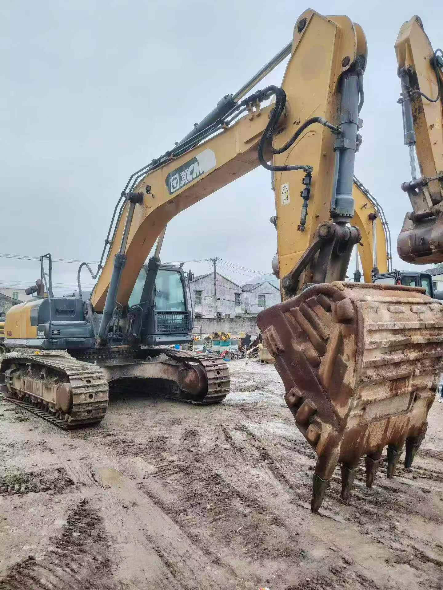Buy XCMG XE400DK Used Excavator / 2