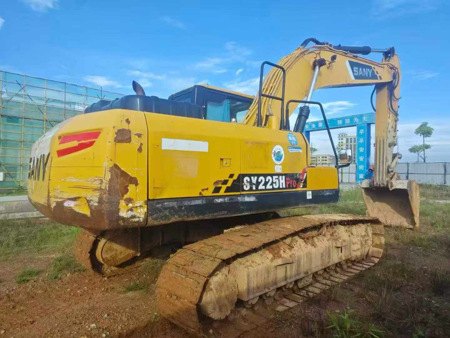 Buy Sany SY215C Used Excavator / 1