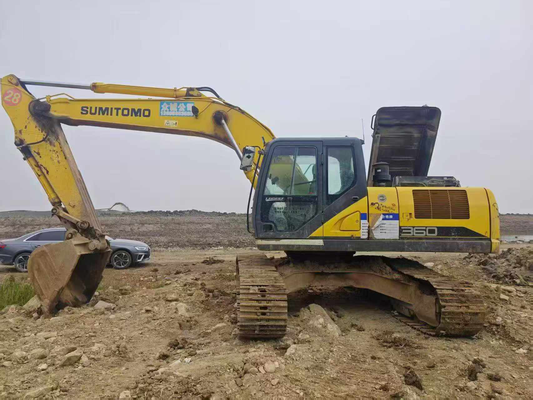 Buy Sumitomo S260 Used Excavator / 2 Buy Sumitomo S260 Used Excavator / 2
