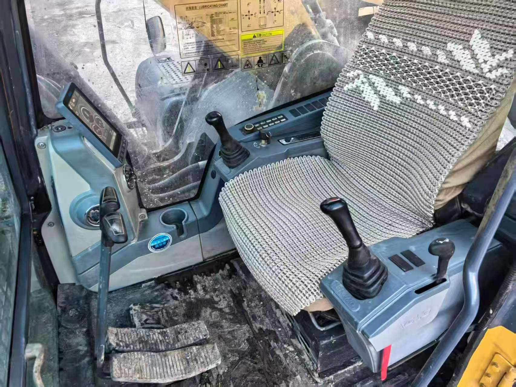 Buy XCMG XE370 Used Excavator / 1