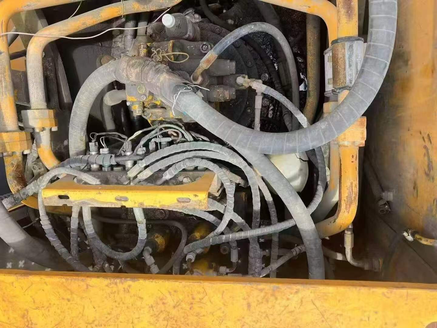 Buy Sany SY385C Used Excavator / 4 Buy Sany SY385C Used Excavator / 4