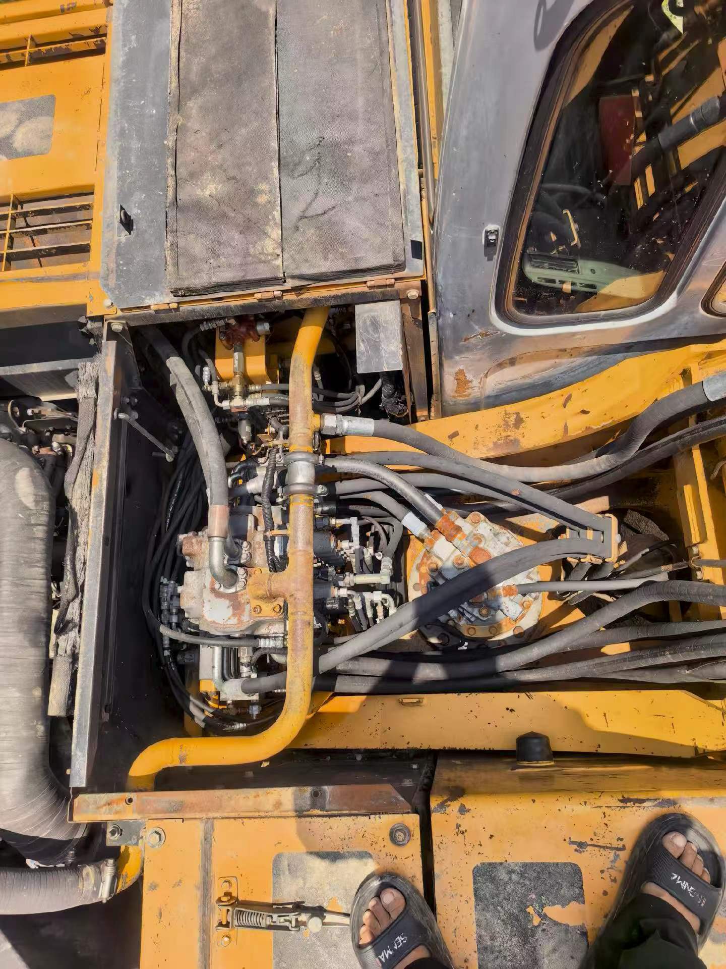 Buy Kato Used Excavator / 4 Buy Kato Used Excavator / 4