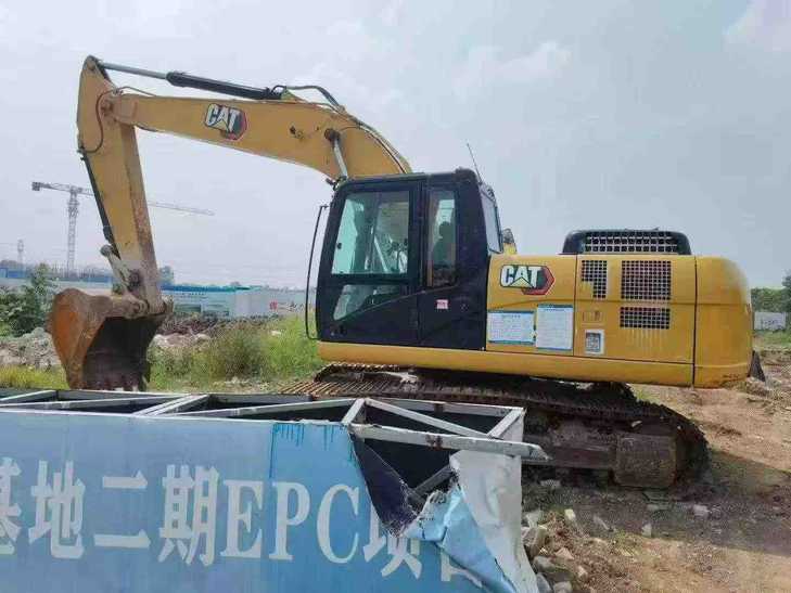 Buy Caterpillar 323 Used Excavator / 1