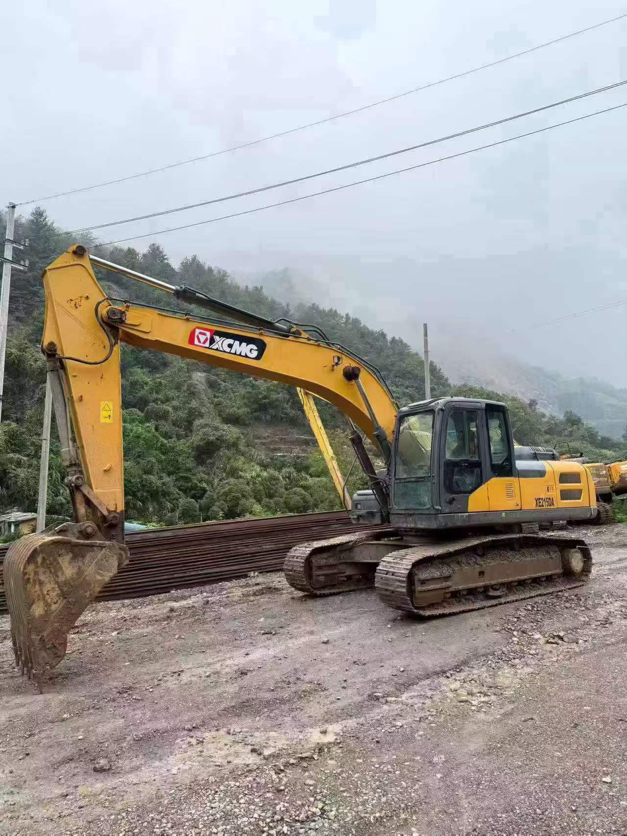 Buy XCMG XE215 Used Excavator / 1
