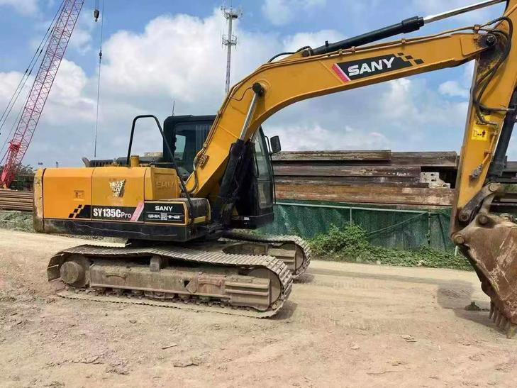Buy Sany SY135 Used Excavator / 1