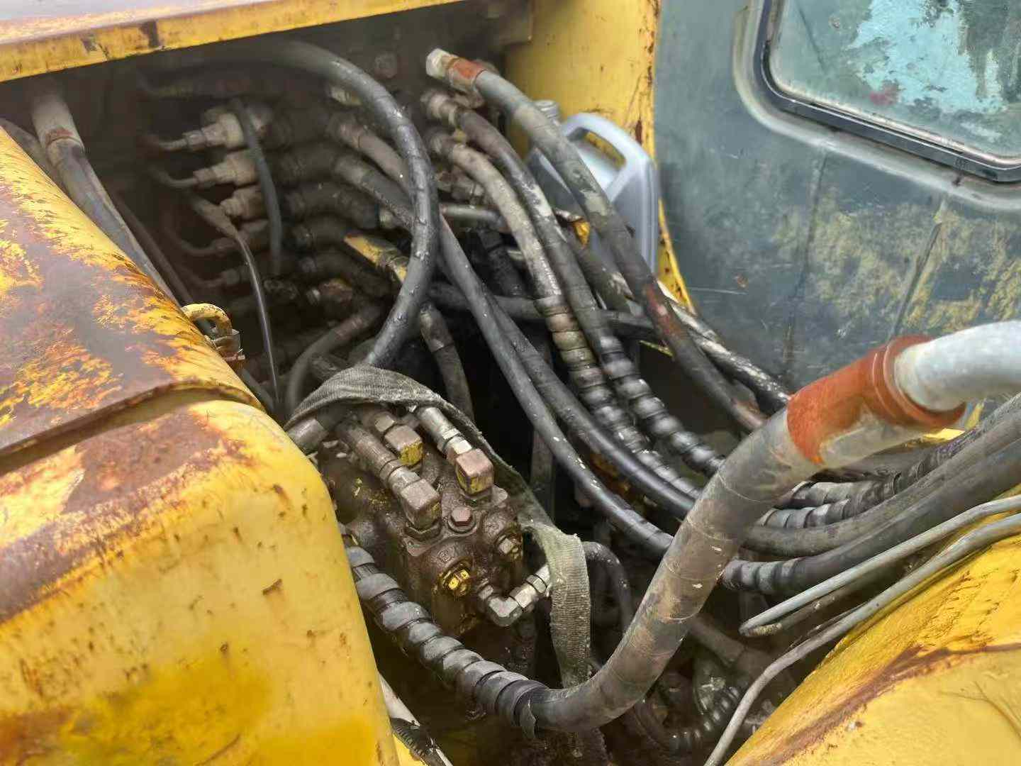 Buy Komatsu Used Excavator / 4 Buy Komatsu Used Excavator / 4