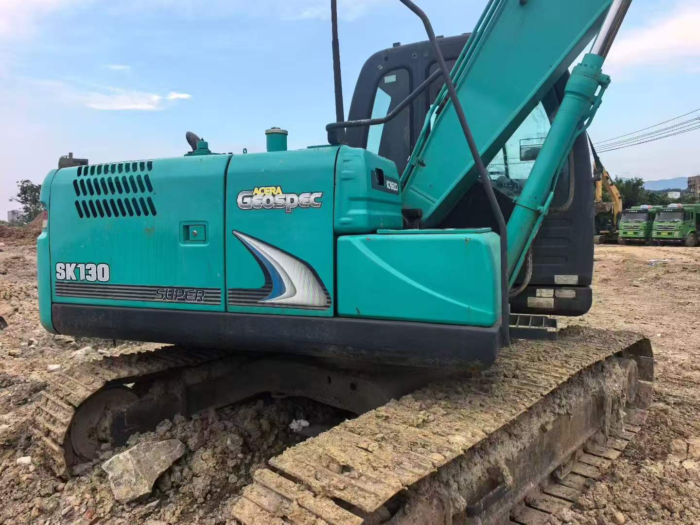 Buy Kobelco SK130 Used Excavator / 2 Buy Kobelco SK130 Used Excavator / 2