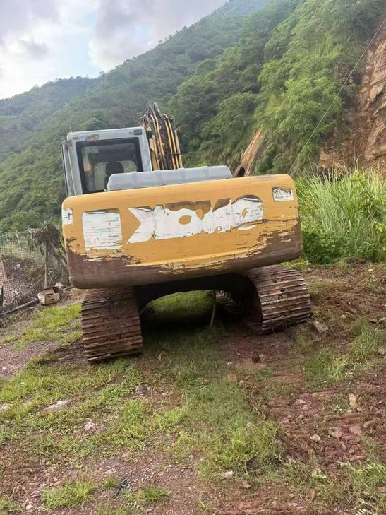 Buy XCMG XE150 Used Excavator / 1