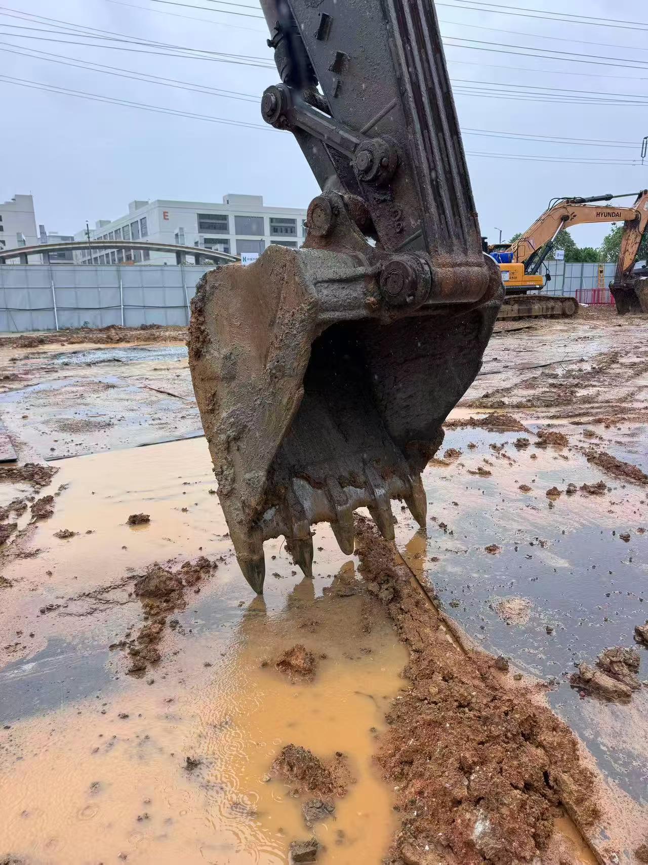 Buy Volvo EC240 Used Excavator / 8 Buy Volvo EC240 Used Excavator / 8