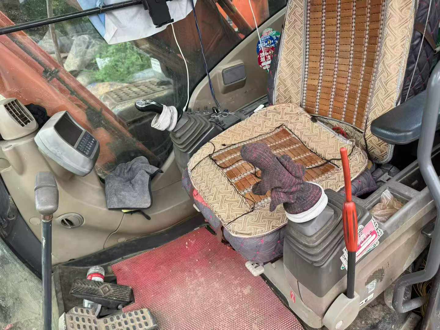 Купить Подержанный Экскаватор Hitachi EX200LC-3 / 8