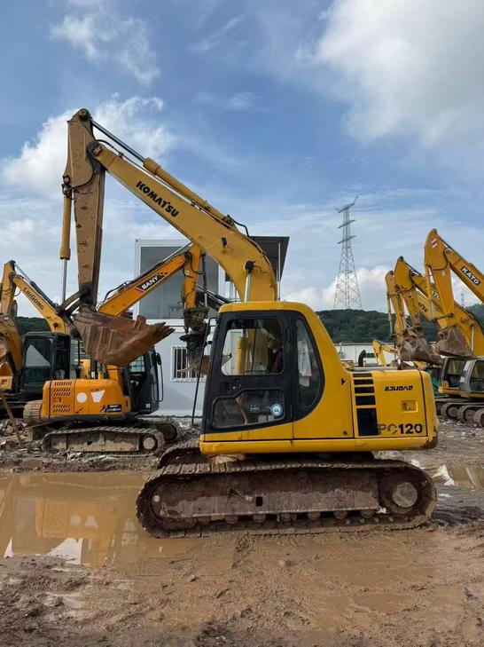 Buy Komatsu PC120-6 Used Excavator / 1