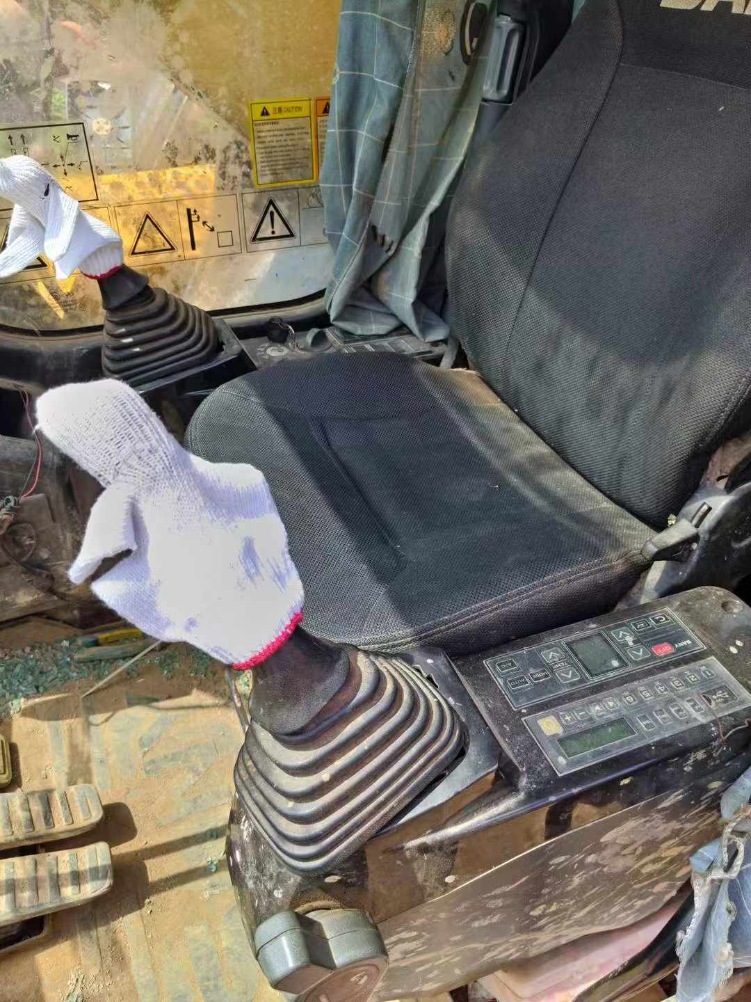 Buy Sany SY205C Used Excavator / 4 Buy Sany SY205C Used Excavator / 4