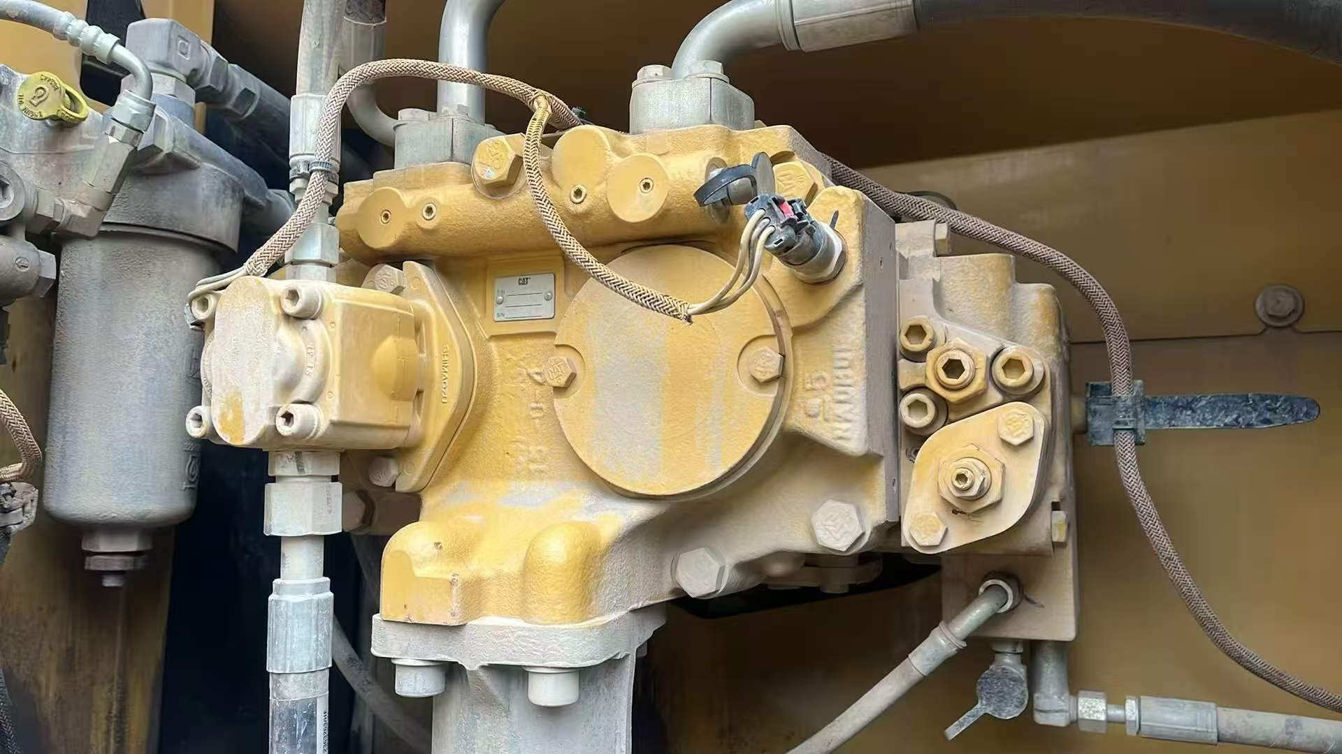 Buy Caterpillar 326DL Used Excavator / 3 Buy Caterpillar 326DL Used Excavator / 3
