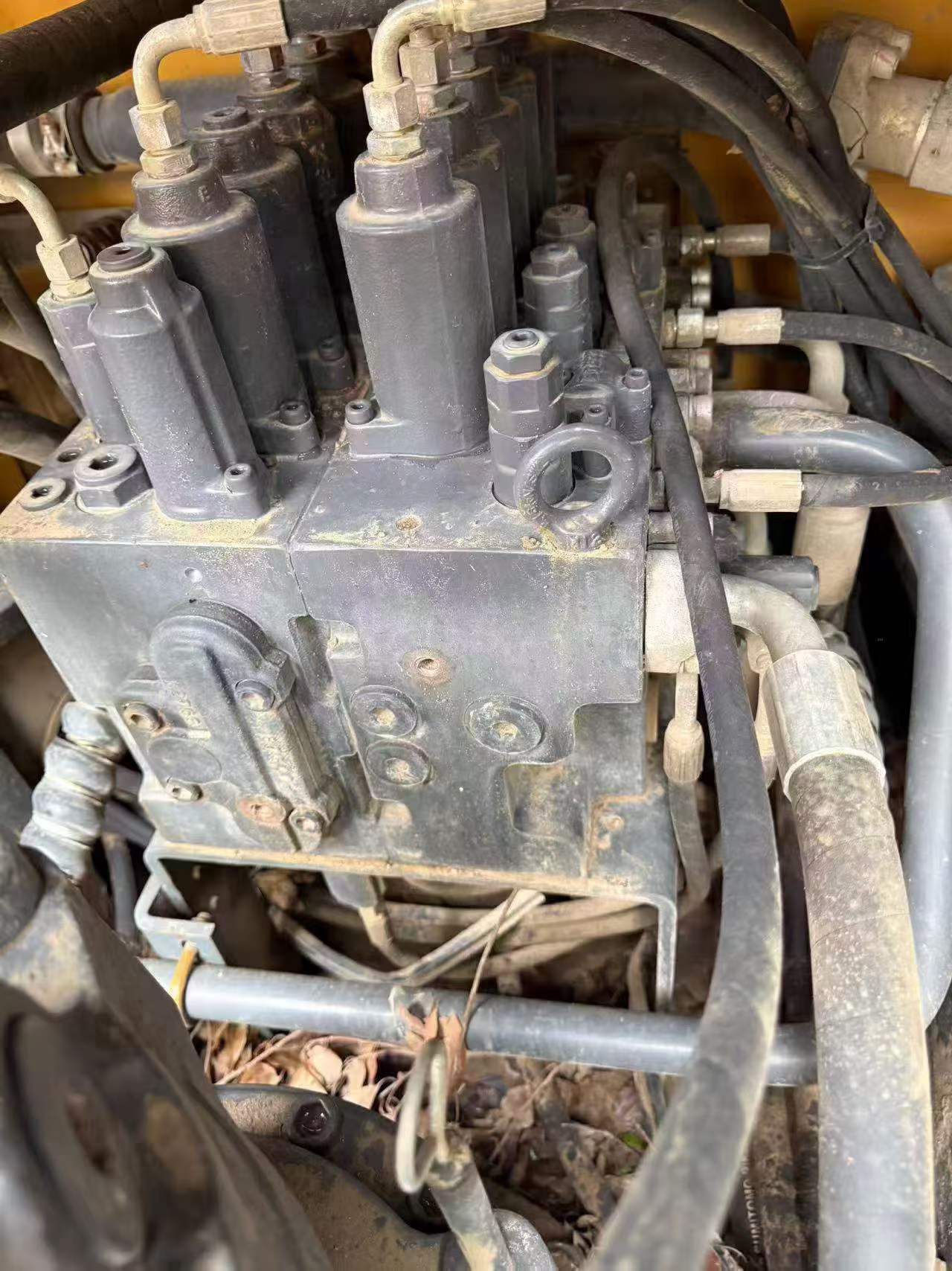 شراء حفارة XCMG XE215 مستعملة / 4 شراء حفارة XCMG XE215 مستعملة / 4