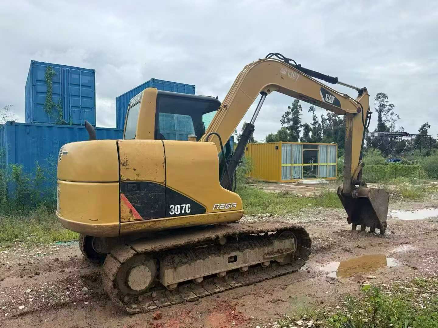 Buy Caterpillar 307C Used Excavator / 2 Buy Caterpillar 307C Used Excavator / 2