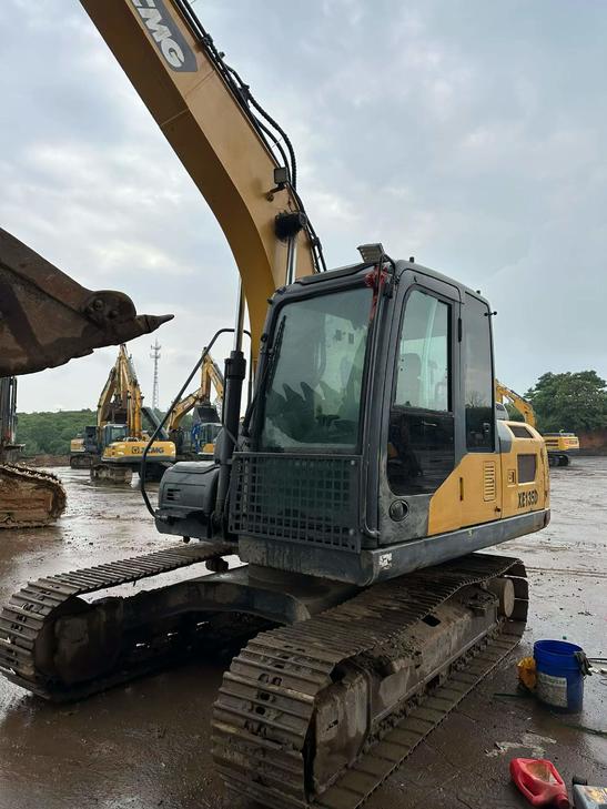 Buy XCMG XE135B Used Excavator / 1