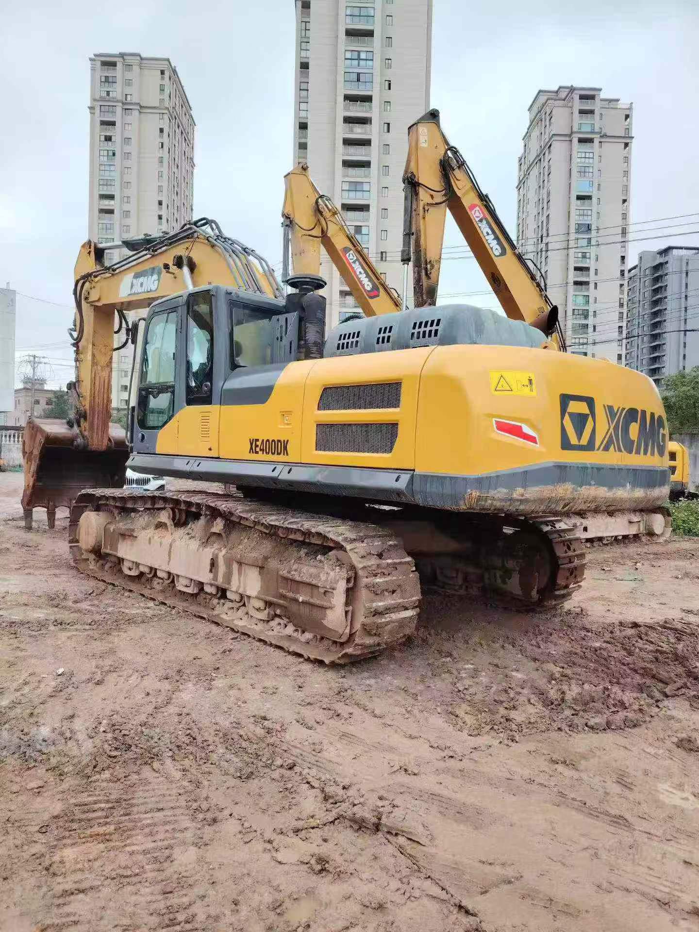 Buy XCMG XE400DK Used Excavator / 3