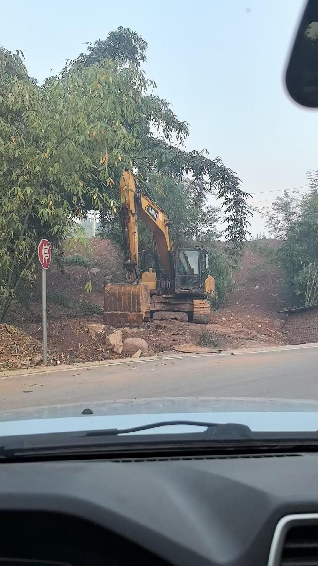 Buy Sany SY200C Used Excavator / 3