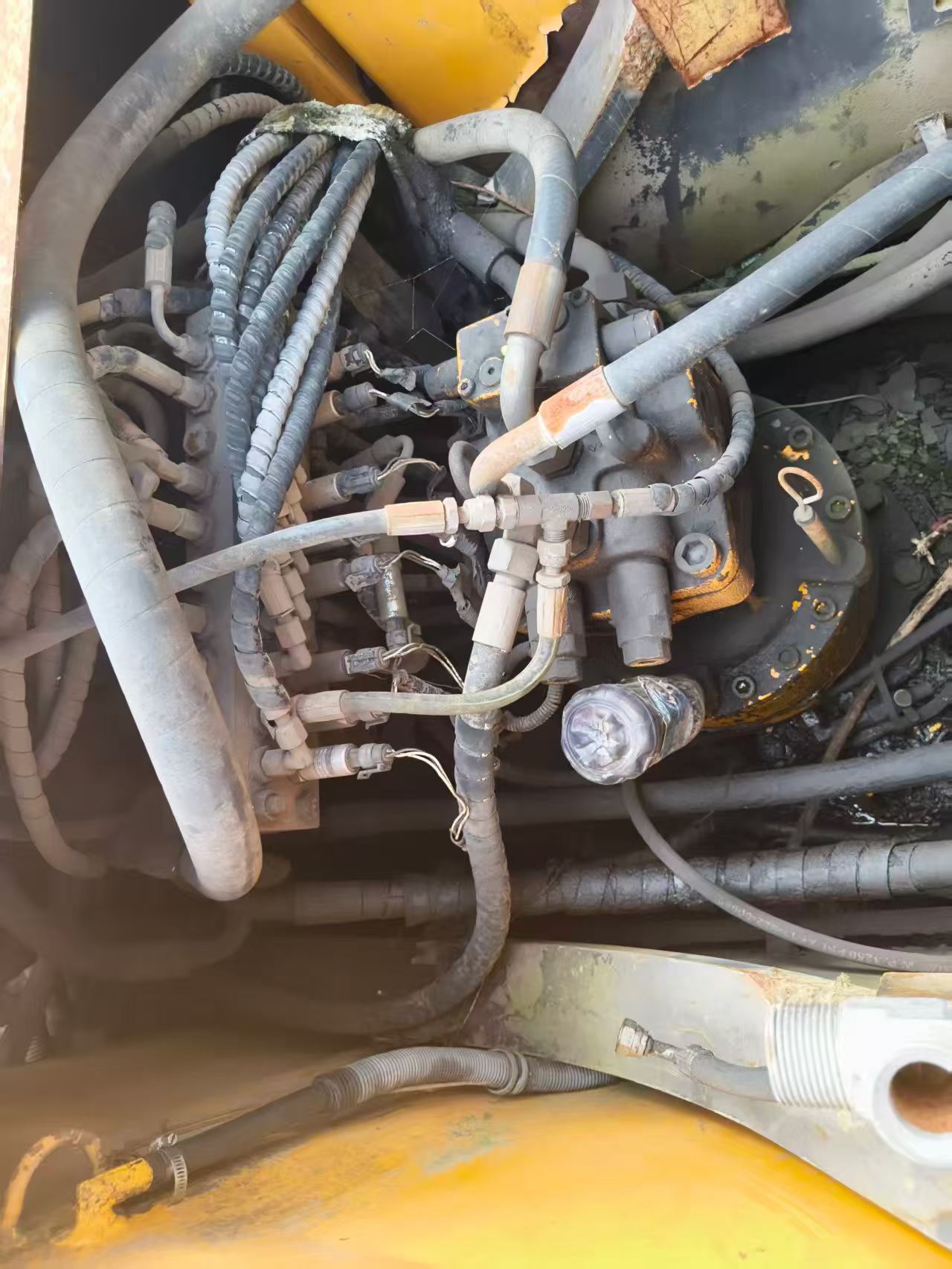 Buy Sany SY215C Used Excavator / 2 Buy Sany SY215C Used Excavator / 2