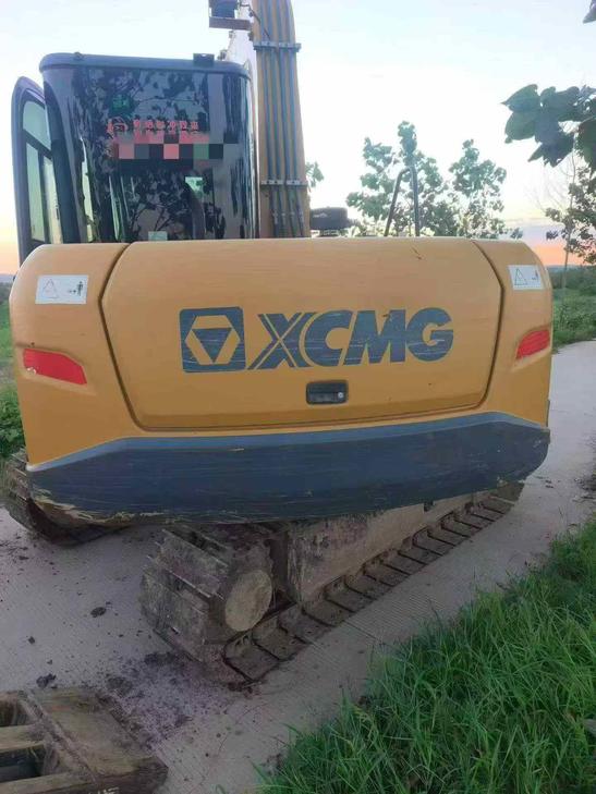 Buy XCMG XE75C Used Excavator / 1