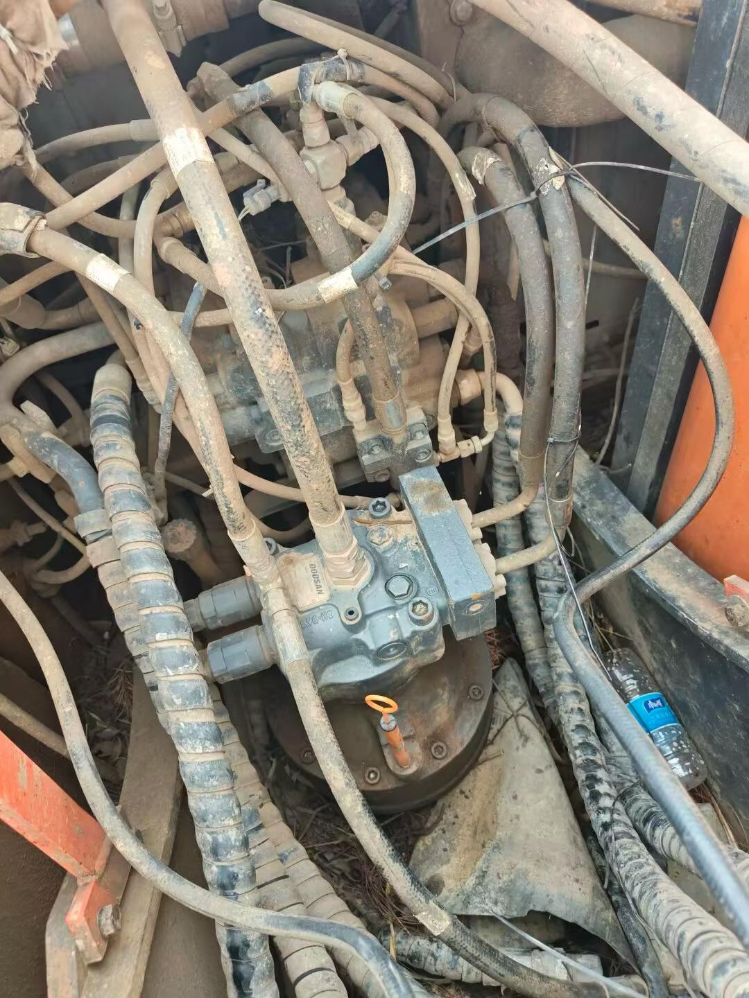 Buy Doosan S130W-3 Used Excavator / 3 Buy Doosan S130W-3 Used Excavator / 3